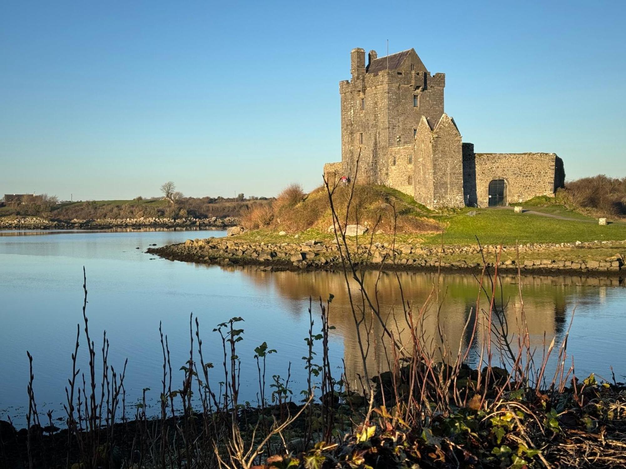 Burren Court Lodge Ballyvaughan Dış mekan fotoğraf