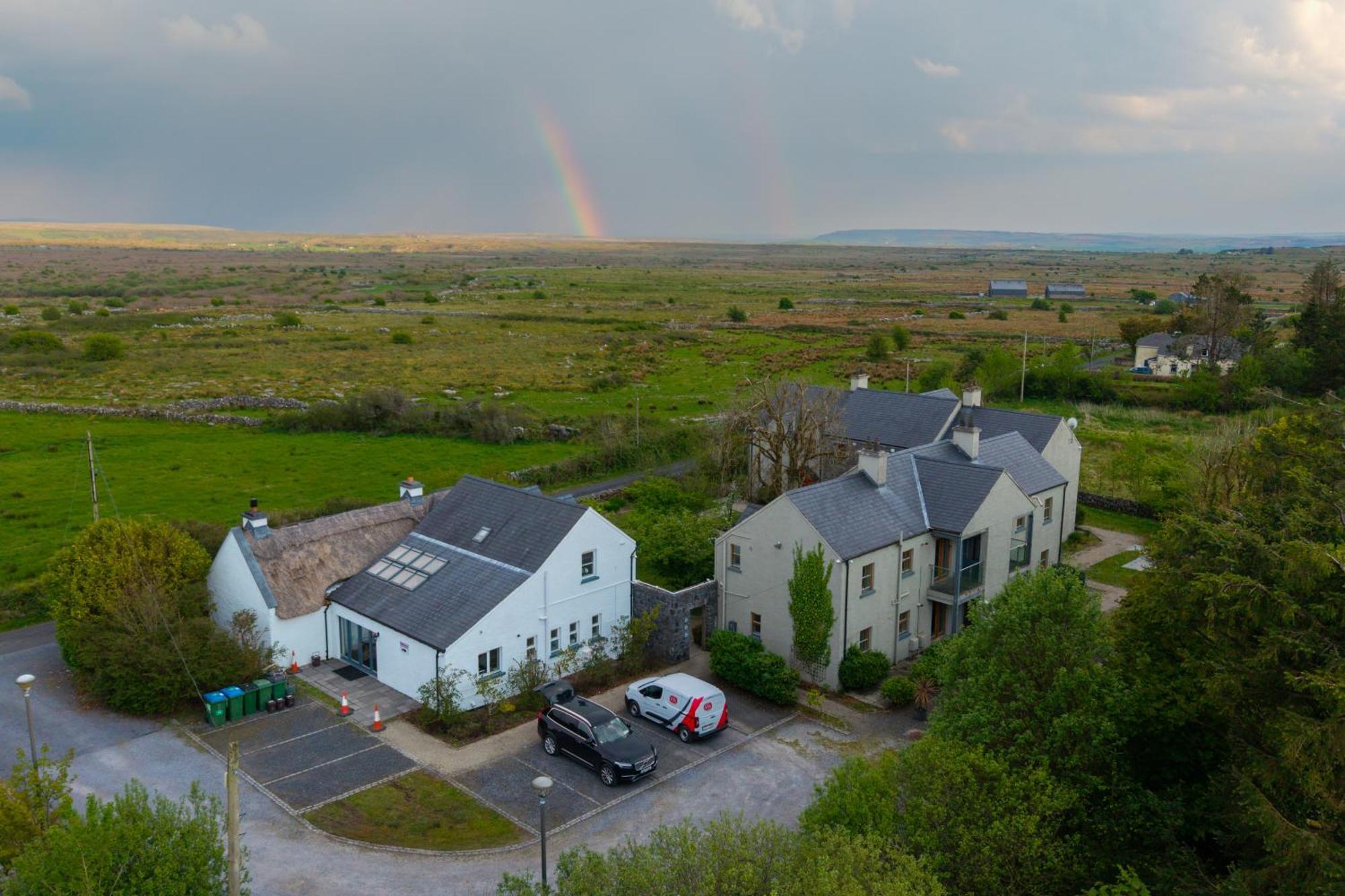 Burren Court Lodge Ballyvaughan Dış mekan fotoğraf