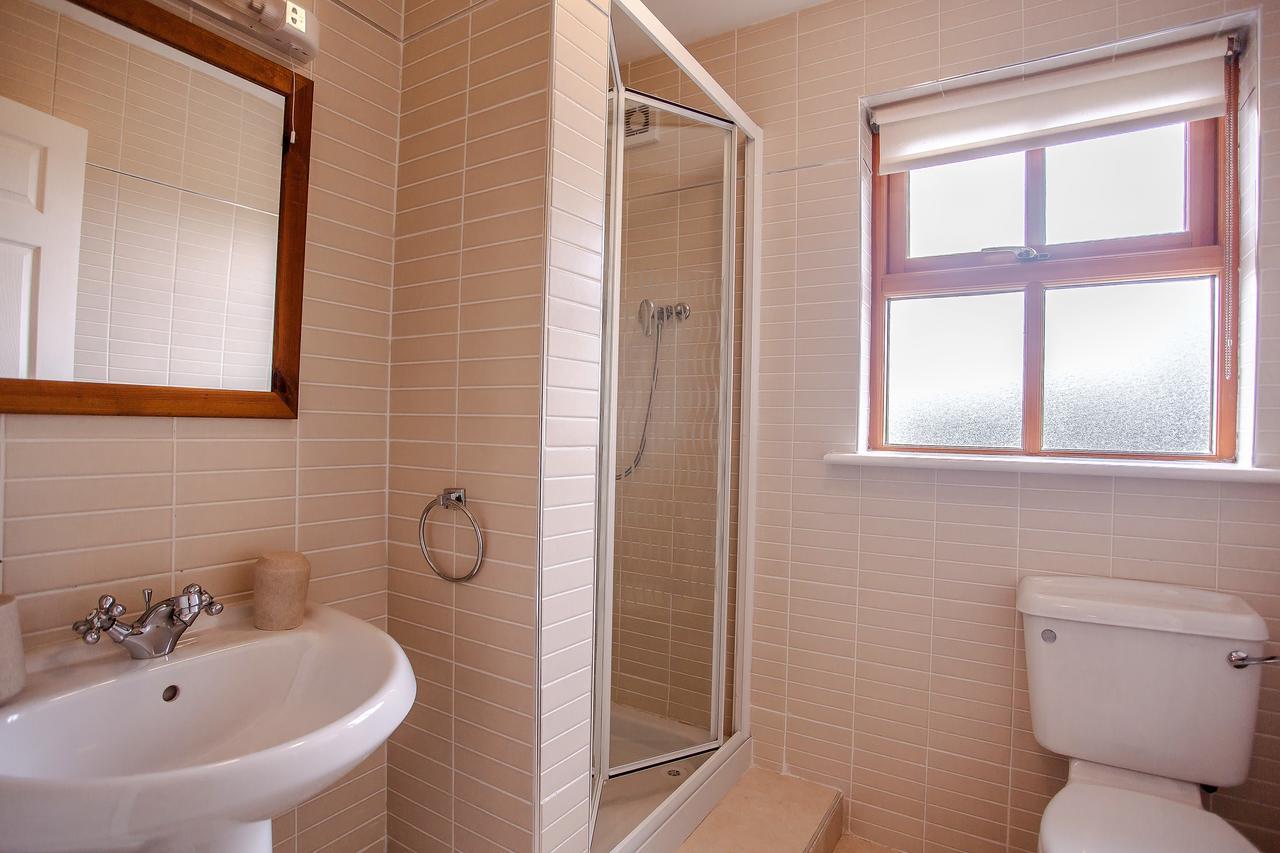 Burren Court Lodge Ballyvaughan Dış mekan fotoğraf